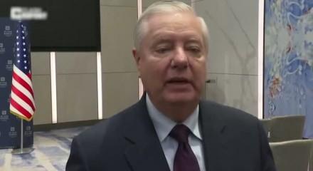 ABD'li Senat&ouml;r K&uuml;ba ve İran liderlerini tehdit etti