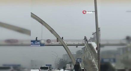 Diyarbakır'da bir şahıs &ccedil;ocukları &ouml;ld&uuml;resiye d&ouml;vd&uuml;: O anlar kamerada