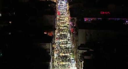 Taksim Meydanı ve İstiklal Caddesi'nde yılbaşı yoğunluğu