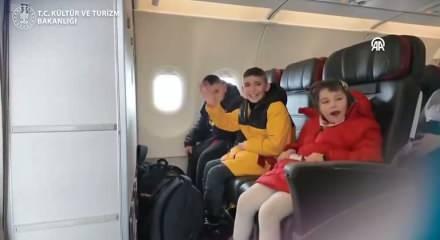 Bakan Ersoy'dan kardan "Kız Kulesi" yapan Sivaslı &ccedil;ocukların İstanbul gezisine ilişkin paylaşım