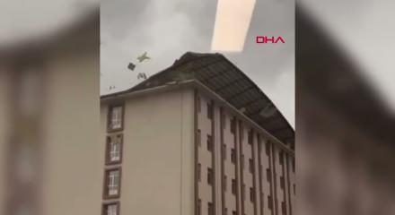 Bursa&rsquo;da şiddetli fırtına &ccedil;atıları u&ccedil;urdu