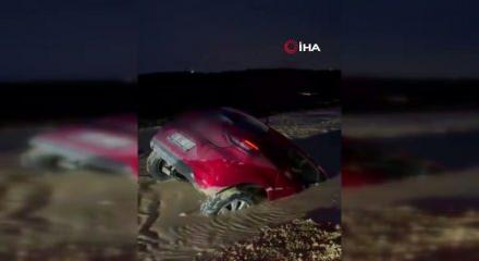 Bursa'da korkun&ccedil; ihmal! S&uuml;r&uuml;c&uuml; bataklığa g&ouml;m&uuml;lmekten son anda kurtuldu