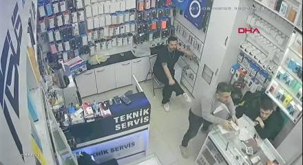 Emin&ouml;n&uuml;&rsquo;nde iş hanına silahlı saldırı