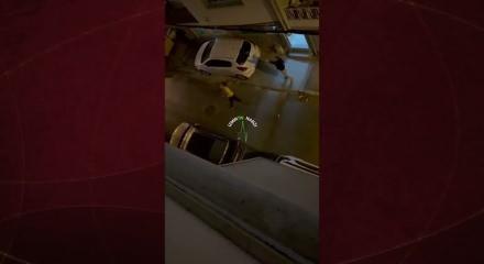 Alkoll&uuml; komşunun g&uuml;r&uuml;lt&uuml;s&uuml; mahalleyi ayağa kaldırdı kavga kanlı bitti