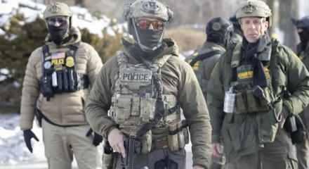 ABD'de ICE polislerinden tepki &ccedil;eken yeni şiddet g&ouml;r&uuml;nt&uuml;leri