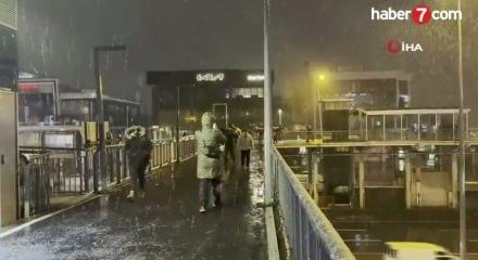 İstanbul i&ccedil;in peş peşe kar uyarısı!