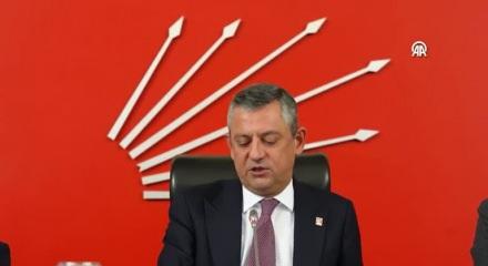 &Ouml;zg&uuml;r &Ouml;zel&rsquo;den milletvekillerini şoke eden &ccedil;ıkış: Hepinizi seviyorum, biriniz hari&ccedil;!