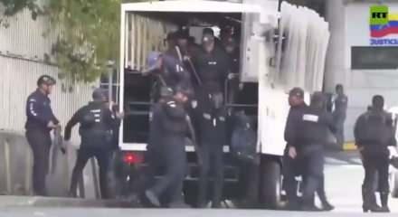 Trump Venezuela'ya y&ouml;nelik ikinci saldırı planını iptal ettiğini duyurdu