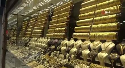 Altın fiyatlarında yeni rekor! T&uuml;m zamanların zirvesini g&ouml;rd&uuml;