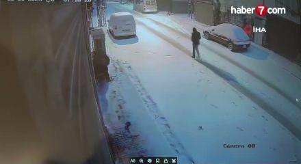  Altın ve d&ouml;vizlerini 3 aydır yanında taşıyan adam gasp edildi