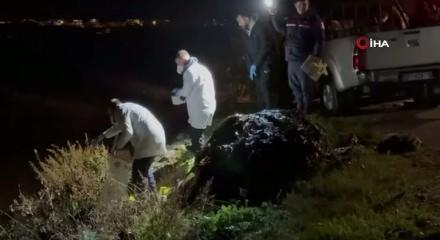 Antalya'da ara&ccedil; i&ccedil;inde yanmış ceset bulundu!