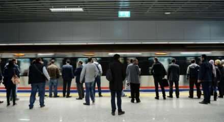 Bakan Uraloğlu'dan gazetecilere m&uuml;jde: Marmaray'da &uuml;cretsiz d&ouml;nem i&ccedil;in hazırlık başladı