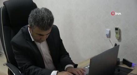 B&ouml;yle feda g&ouml;r&uuml;lmedi! Hayatını g&ouml;rme engelli eşine adadı