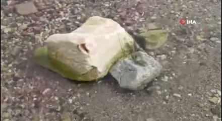 Deniz suyu &ccedil;ekildi; Roma d&ouml;nemine ait mermer kaide bulundu