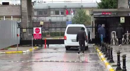 Derbi sonrası eve d&ouml;neceğini s&ouml;yleyen adamın cesedi Karak&ouml;y&rsquo;de denizde bulundu