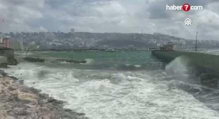 Ege denizi'nin g&uuml;neyinde fırtına bekleniyor, deniz ulaşımı aksayabilir