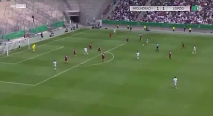 Galatasaray'la anlaşamayan 17'lik yıldız i&ccedil;in Fenerbah&ccedil;e ile ilk temas ger&ccedil;ekleşti