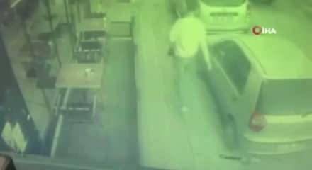 Kuyumcu &ccedil;alışanı kasayı boşaltıp arkadaşlarıyla otelde parti verdi