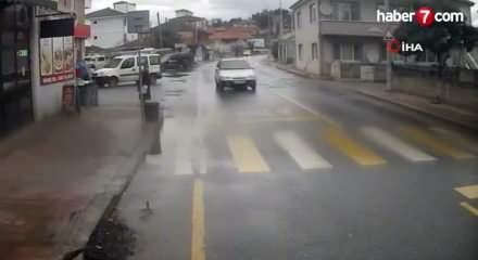  Otomobilin &ccedil;arptığı yaşlı kadın hayatını kaybetti