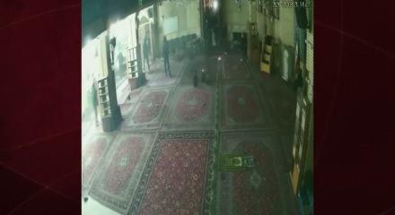 Provokat&ouml;rler İran'da camileri ve Kur'an-ı Kerim'i hedefe aldı