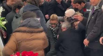 Haldun Dormen'in cenazesinde fenalaşan İzzet G&uuml;nay'dan sevindiren haber