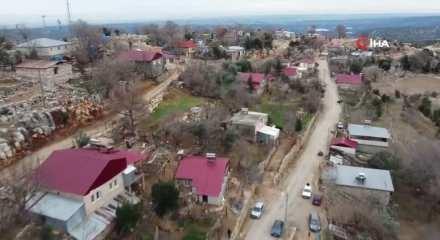 Adana'da fıkra gibi olay! Cemaat, imam, minare var fakat cami yok