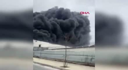 B&uuml;y&uuml;k&ccedil;ekmece'de iş yerinde yangın