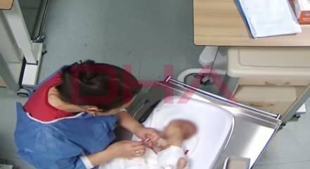 Cani hemşire minik Deniz'i sakat bıraktı! Korkun&ccedil; anlar g&uuml;venlik kamerasına yansıdı