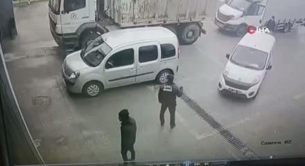 D&uuml;zce'de ara&ccedil; muayene istasyonunda kaza: 3 ara&ccedil; hasar g&ouml;rd&uuml;