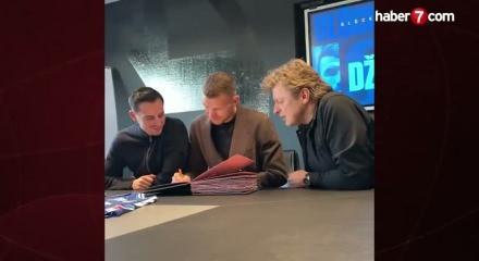 Edin Dzeko, 2. Lig takımına imza attı