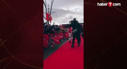 Szymanski Rennes&rsquo;te kabusla başladı! İlk ma&ccedil;ında 13 dakikada yıkım