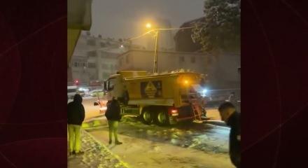 İBB'nin ihmali vatandaşı mağdur etti! Kar k&uuml;reme aracı da bakımsızlıktan bozuldu