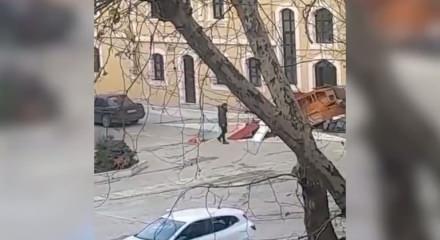 İzmit&rsquo;te T&uuml;rk bayrağı yakanlar g&ouml;zaltında!