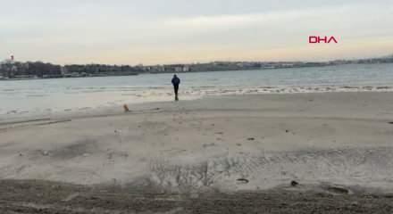 Tekirdağ'da deniz 50 metre &ccedil;ekildi