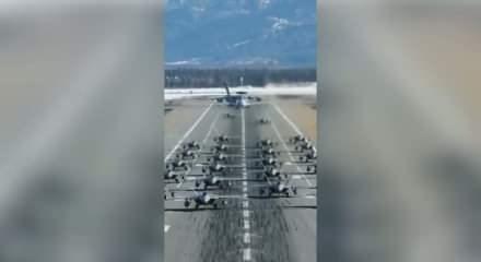 Trump tehdit etmişti! ABD savaş u&ccedil;aklarını konuşlandırıyor