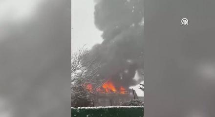  Tuzla'da fabrikada &ccedil;ıkan yangına mahallede korkuya neden oldu