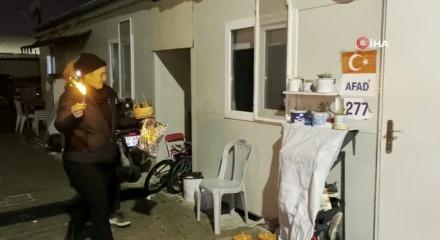 4 yaşındaki depremzede Alya, doğum g&uuml;n&uuml; isteğiyle i&ccedil; ısıttı