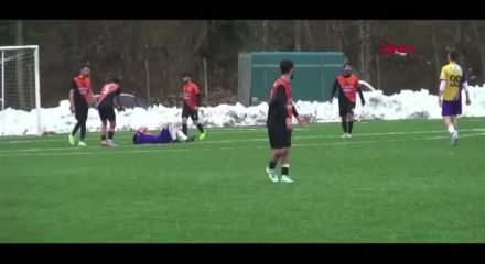 Amat&ouml;r lig ma&ccedil;ında, futbolcunun dili boğazına ka&ccedil;tı