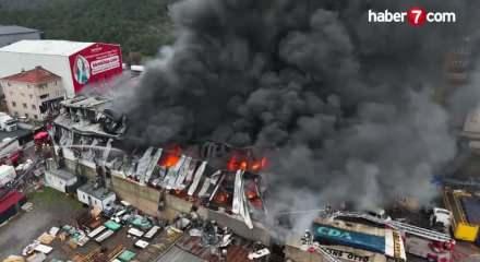 Ataşehir'de iş yerinde korkutan yangın: Saatler i&ccedil;inde k&uuml;le d&ouml;nd&uuml;