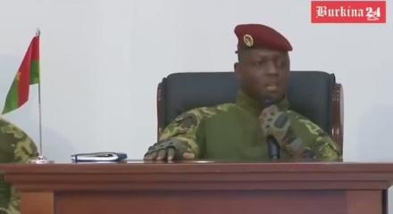 Burkina Faso'da t&uuml;m siyasi partiler kapatıldı