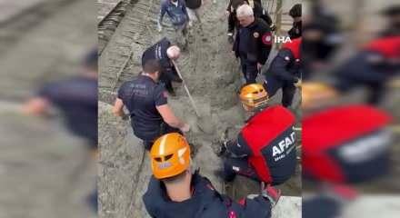Bursa'da iş&ccedil;iler tonlarca betonun altında kaldı: 1 &ouml;l&uuml;!