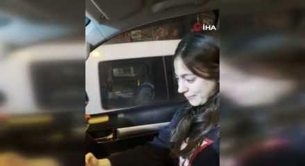 Depremzede Beliz'in, kendisine &uuml;ş&uuml;mesin diye montunu veren albayla g&ouml;r&uuml;şmesinde duygusal anlar yaşandı