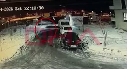 Diyarbakır'da hakim ve savcı lojmanlarının yakınındaki siteye EYP atılma anı kamerada