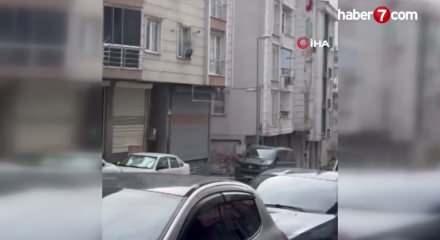 Eve kitlenen gen&ccedil; kadın kendini camdan attı; O anlar kamerada