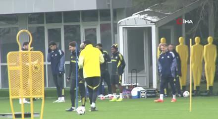 Fenerbah&ccedil;e, Avrupa Ligi'nde FCSB deplasmanında!