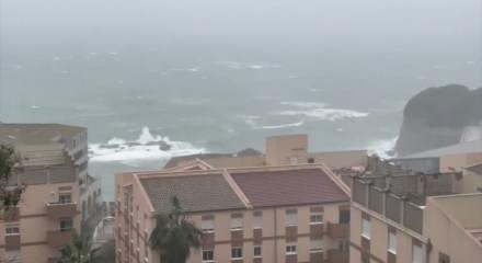 İspanya'yı vuran Kristin Fırtınası nedeniyle okullar tatil edildi