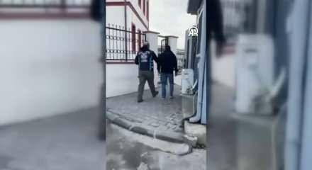 İzmir'de drift atan s&uuml;r&uuml;c&uuml;ye para cezası uygulandı