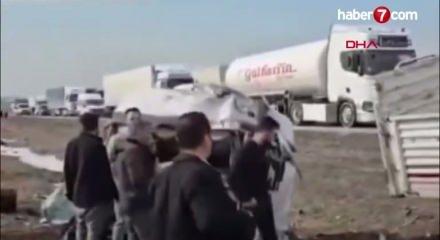 Mardin&rsquo;de feci kaza: İki tır kafa kafaya &ccedil;arpıştı