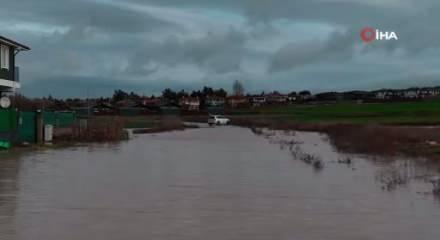 Milyonluk villalar sular altında kaldı