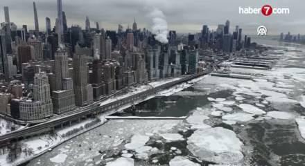 New York&rsquo;ta dondurucu soğuklar Hudson Nehri&rsquo;ni kısmen dondurdu